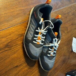 Merrill size 10.5  lightly worn   J16699